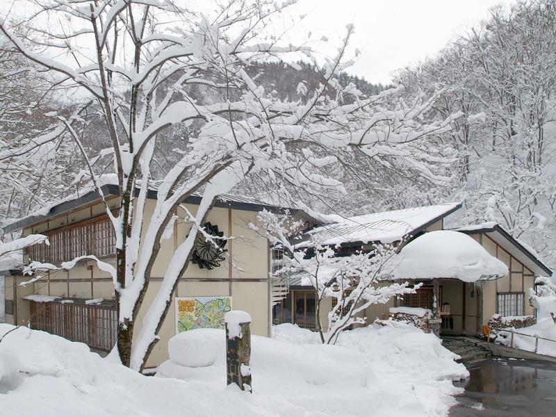 Готель Lamp No Yado Aoni Onsen Hirakawa Екстер'єр фото