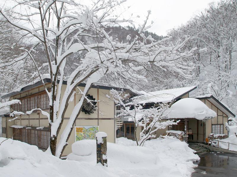 Готель Lamp No Yado Aoni Onsen Hirakawa Екстер'єр фото